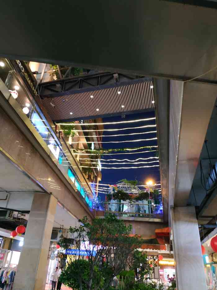 正恒国际广场-"大型综合性商业广场,位于明秀东路,广西财.