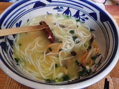 -蜗牛小馆醉乡民谣云南菜(惠新西里店)