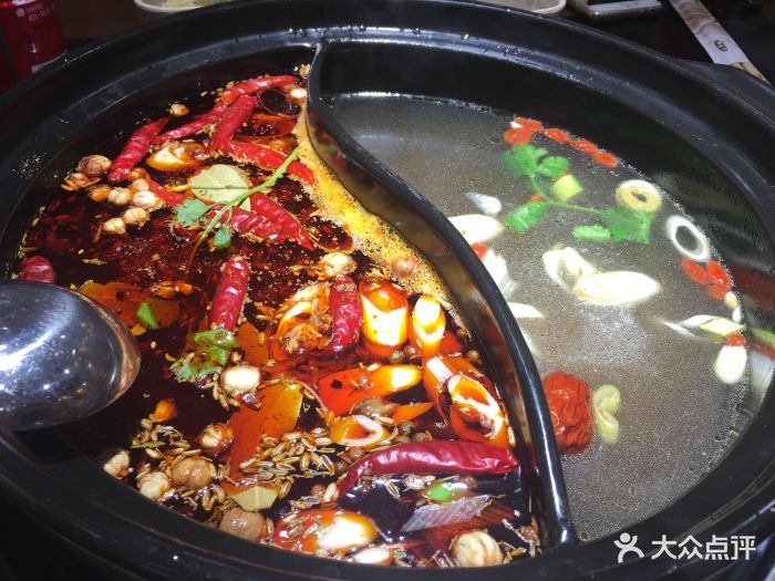川麻婆泥锅涮肚(星悦荟店)特色鸳鸯锅底图片 - 第2张