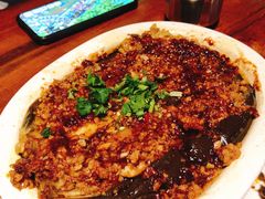蒜泥烤茄子-老炭长时尚音乐烧烤吧