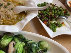 -渝信川菜 · 川味家常菜(财富购物中心店)