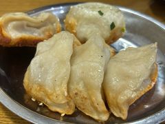 -黄阿姨锅贴大王(万航渡路店)