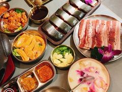 -围炉肉舍丹东海鲜烤肉·烤活鳗(步行街店)