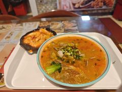 -何记花甲(海岸城旗舰店)