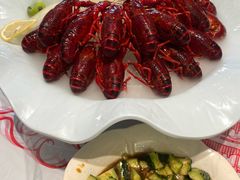 -肥肥虾庄·金牌油焖大虾(汉口城市广场店)