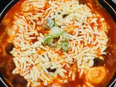 -三清洞摩西韩式年糕火锅(威高广场店)