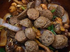 手打牛筋丸-胡须佬鸡煲四季火锅(龙珠大道店)