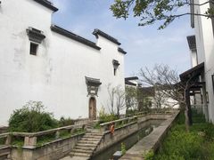 -华东政法大学松江校区-停车场