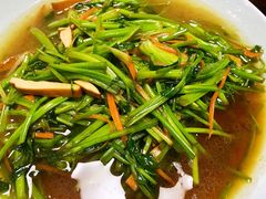 水芹炒豆干-双塔老饭店