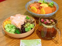 三文鱼亲子波奇碗-初念轻轻然(长阳创谷店)