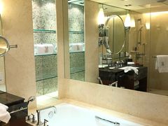 -上海波特曼丽思卡尔顿酒店