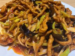 鱼香肉丝-方城小吃店