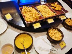 -乌兰湖畔草坪轻奢营地