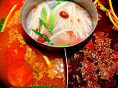 -渝涯重庆豆花老火锅(中赢国际店)