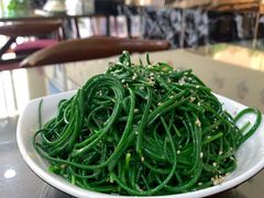 凉拌沙葱-壹阁胡羊焖饼(敦煌夜市店)