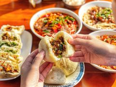 -李与白包子铺(桐梓林店)