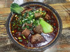 -胥佳烧鸡公牛肉面馆