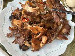 -丹水桥地锅鱼·翘嘴鲌·地方特色全鱼宴(丹江口大坝店)