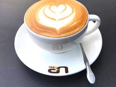 卡布奇諾-西西弗书店&矢量咖啡(来福士广场店)