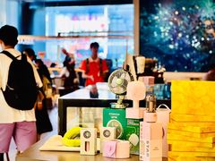 -星巴克臻选(上海合生汇1F店)