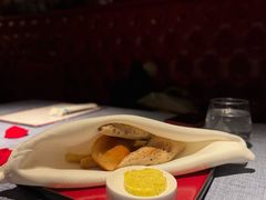 -弦月窗LUNETTE BY AMANDA(复兴路店)