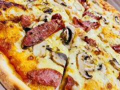 德式肉肠蘑菇披萨-G+KITCHEN(龙湖狮山天街店)