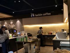 -瑞幸咖啡(新世界中心店)