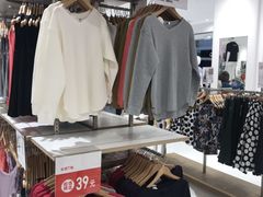 -优衣库(南京建邺万达广场店)