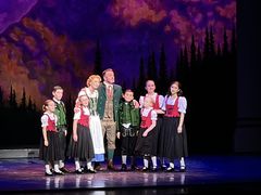 -交通银行前滩31演艺中心