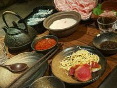 -老牌坊云南鱼豆花火锅(嵩山店)