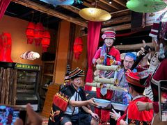 -老滇山寨•云南特色菜•地方菜•民族风情歌舞表演(金碧店)