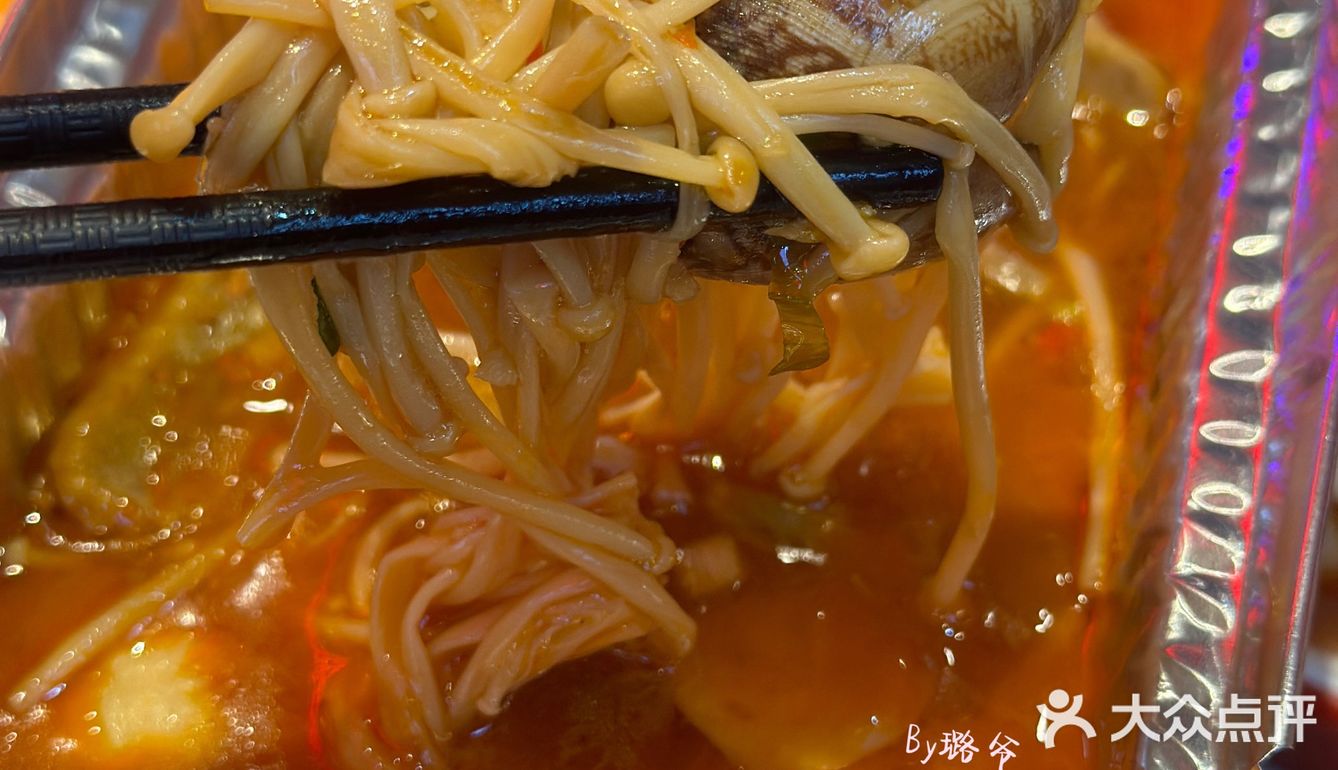 这家鹤岗小串香迷糊了！名副其实烧烤头牌