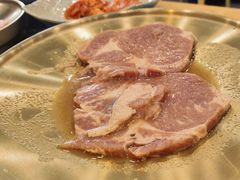 -臻牛烤肉