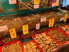 水产区-鲜入围煮花胶鸡海鲜火锅