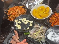 -啊美丽炭火烤肉(滑翔一店)