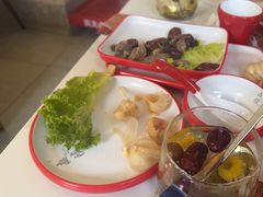 -毛辣果·贵州红酸汤牛肉火锅(西单店)