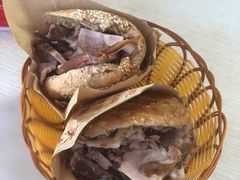-洪峰浩老北京烧饼夹肉(角门路店)