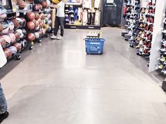 -迪卡侬(西三旗店)