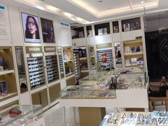 -美式眼镜·授权蔡司.依视路.尼康.豪雅.明月(人民广场店)