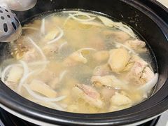 -东椰·海南椰子鸡火锅(朝阳门店)