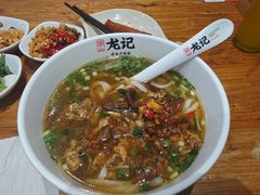 -湘人龙记老长沙米粉(鸟巢店)