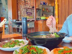 -谢老五跷脚牛肉·非遗传承店