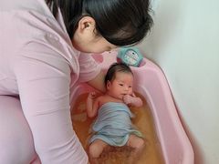 -爱贝尔高端月嫂(母婴护理)