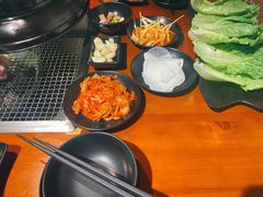 -肉甲韩国木炭烤肉(新壹街1店)