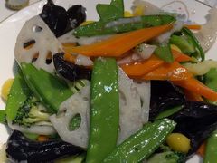 -嗨辣小聚·盘锦河蟹·海鲜烧烤龙虾(盘锦十年好店)