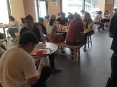 大堂-肯德基(珠峰店)
