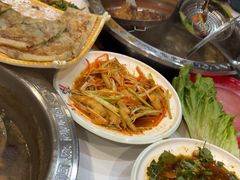 -乡土黄·鲜牛肉火锅·小龙虾(兴业街店)