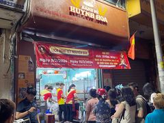 -Bánh Mì Huynh Hoa