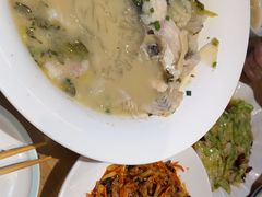 -严记小天府酸菜鱼(西四路店)