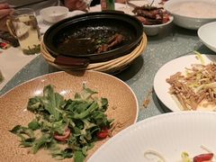 -新天明砂锅鱼头煲